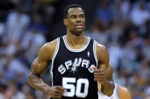 文班有实力但很难破大梦盖帽纪录！健康与对手拒投是两座大山