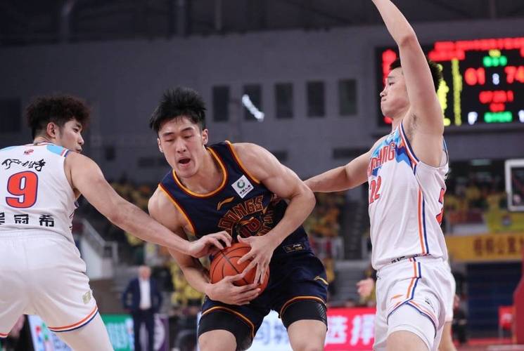 丢绝平三分！新疆队史首次遭宁波横扫齐麟22分无缘19分逆转