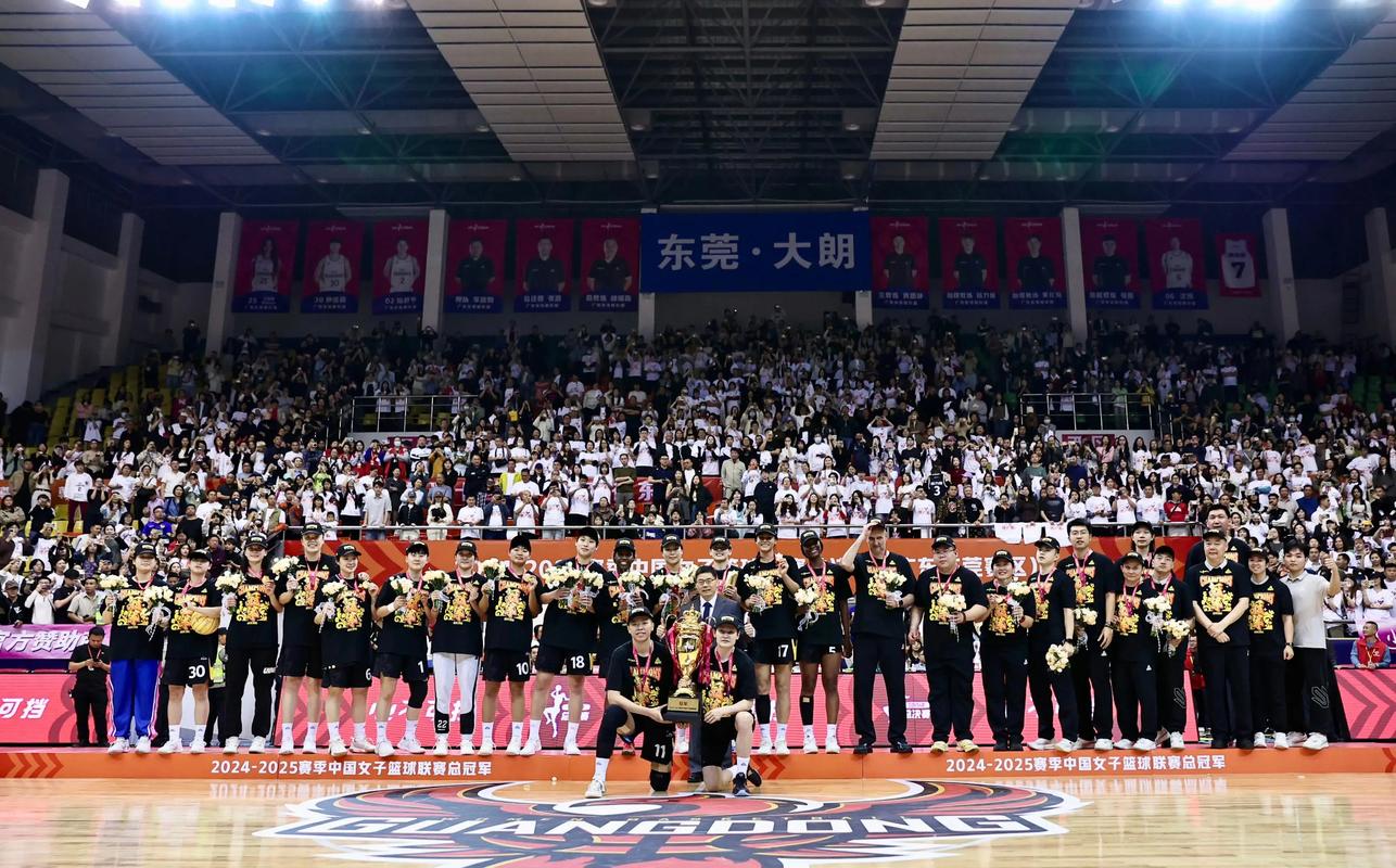 WCBA今日综述：卫冕冠军广东出局山西江苏四川晋级四强