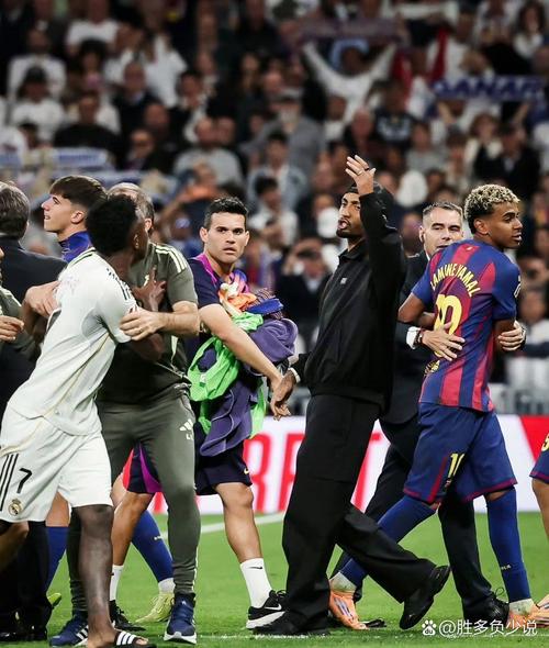 马卡：恩佐比罗德里更接近加盟皇马，老佛爷并不打算签下后者