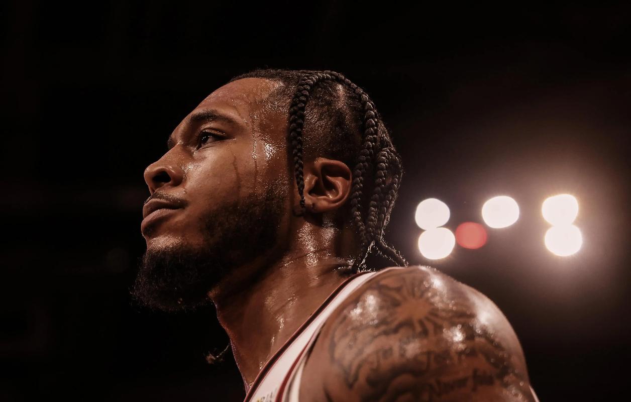 赛季报销后，突然被裁！昔日NBA5号秀，被伤病毁掉生涯