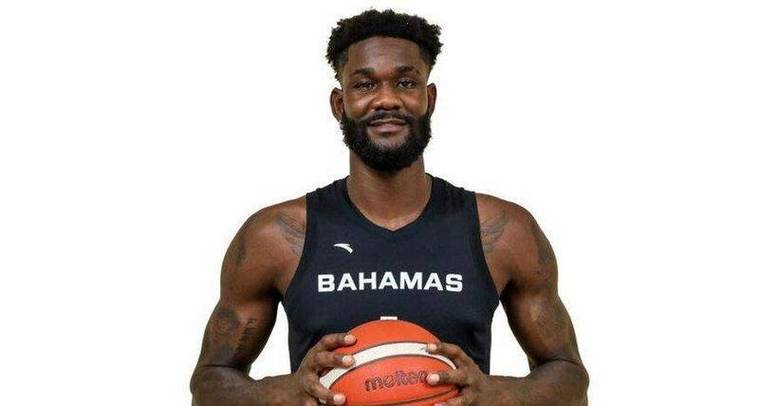 艾顿咋不防我阿伦首节5中4得到8分3篮板招牌勾手弹无虚发