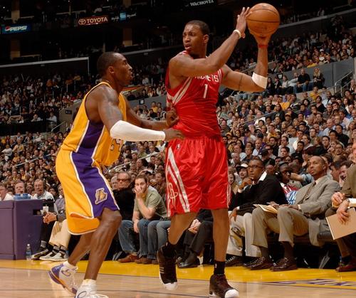 夯爆了！拉拉维亚半场攻防俱佳4中4贡献9分4板&正负值+14最高